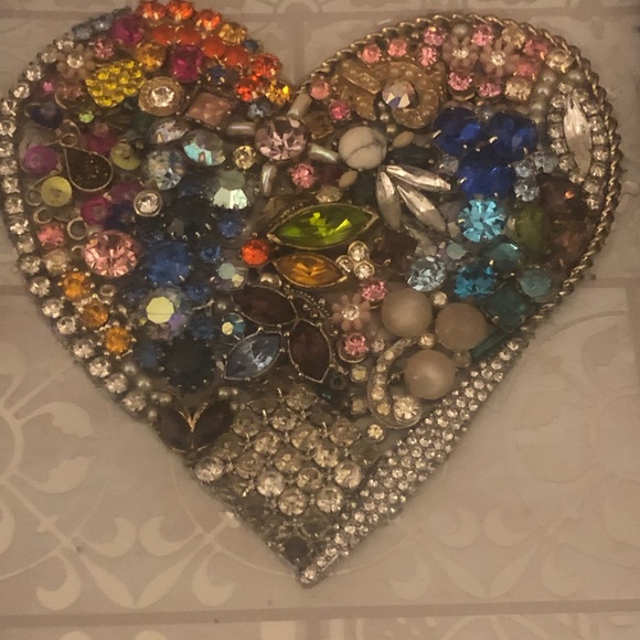 Framed Jewelry Art - Heart Made with Jewelry. - Picture 9 of 10